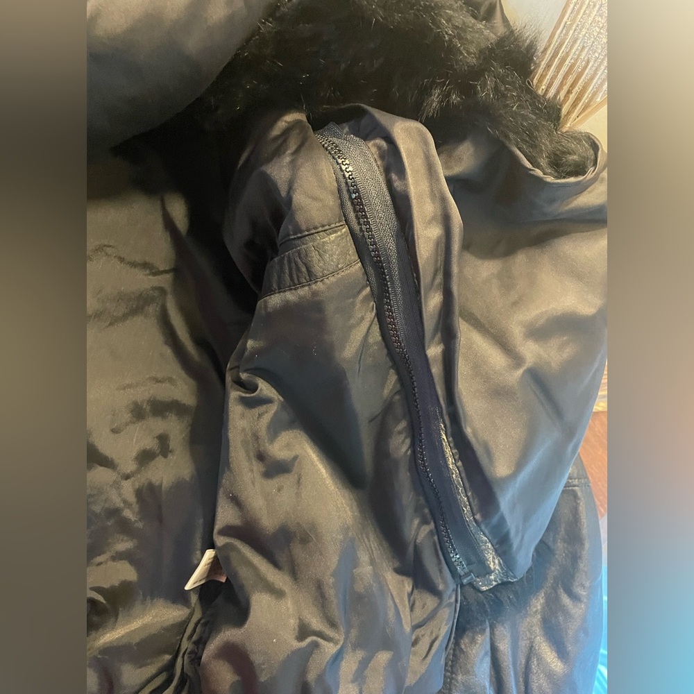 Cropped Black Leather Bomber Jacket w/ FULL Removable Fur Lining – Made in Korea - Picture 4 of 11